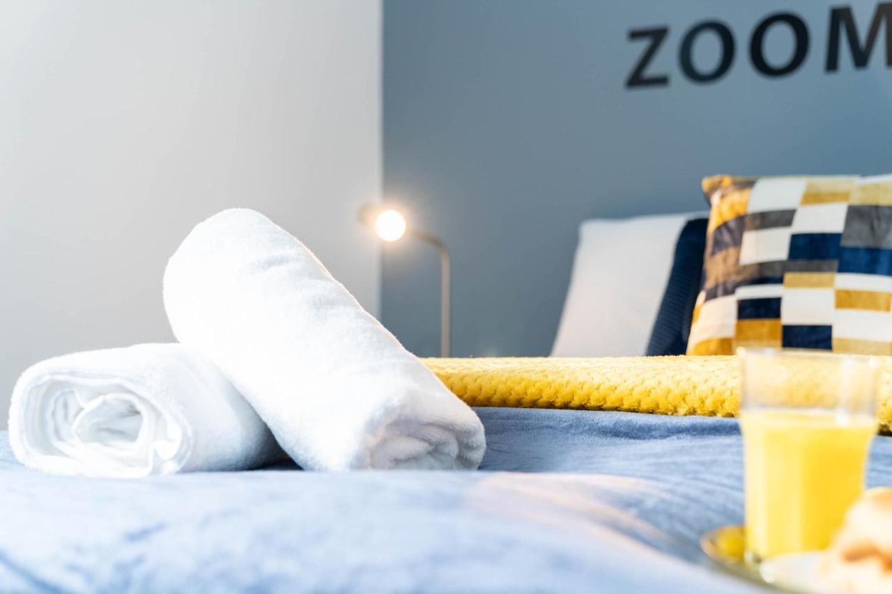 Chic Studio Oasis, West Midlands! Apartment Бирмингам Екстериор снимка